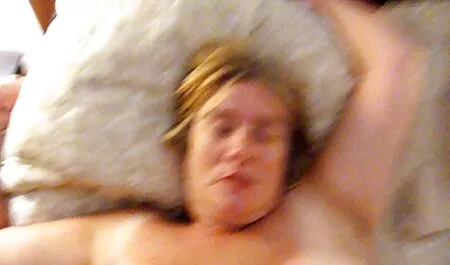 Buongiorno massaggio, pompino e deglutizione donne nude free con un nuovo amico