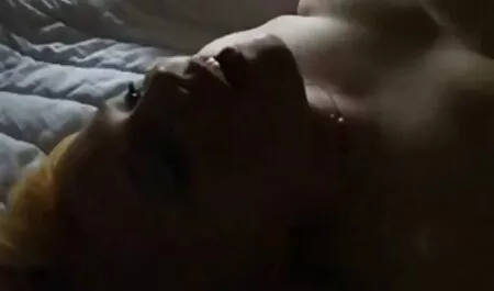 Maturo donne nude italiane gratis cazzo prende una doccia e pulisce il suo cazzo sporco