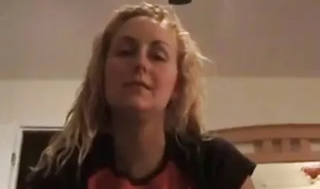 La moglie con un grande culo chic fa sì video ragazze nude gratis che il marito della bambola la guardi scopare come una puttana selvaggia