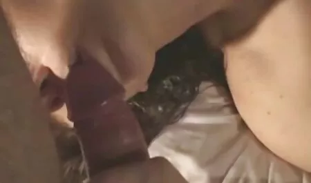 Maturo troyce diteggiatura donna nuda hard in video amatoriale