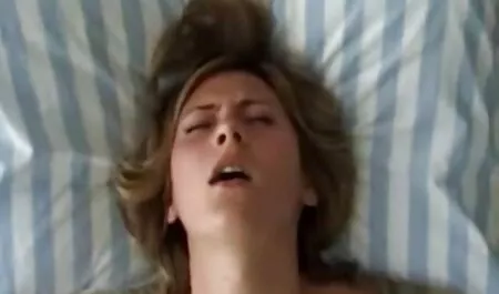 Giovane e perversa stepsister ama il film di donne nude gratis mio cazzo