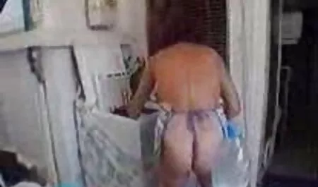 Curvy con grandi tette Amazon fa sesso donne nude e porche anale