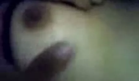 La Milf Inglese Leah ha donne nude in chat bisogno di soddisfare la sua figa affamata