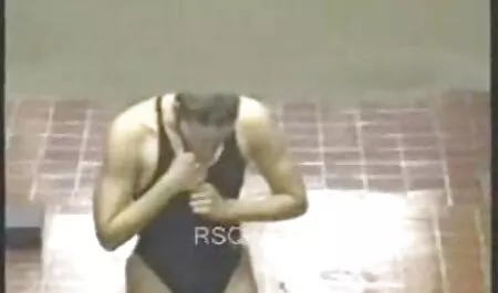 Moglie calda film di donne nude scopa maritino nel cortile di casa!