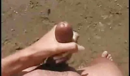Bruna donne mature bionde nude dai grossi seni succhia cazzo