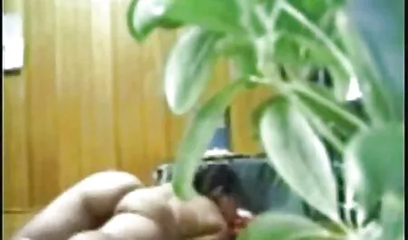 I genitori adottivi belle donne nude mature di Pure TABOO e il fratellastro accolgono la nuova sorella nella famiglia dei pervertiti