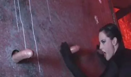 Jeans video donne nude Hot Bulge