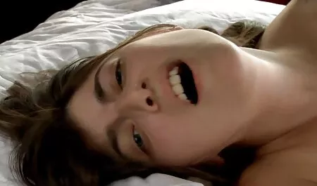 Cornea giovane Dominatrice film delle donne nude profonda cum dopo cazzo duro con il vecchio a casa