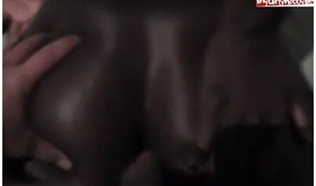Lesbische spielchen ragazze nude in chat mit der Nachbarin